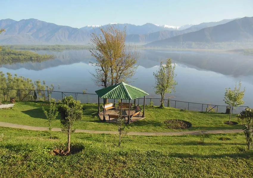 Latest 9 Stunning places to Explore in Wular Lake 2026