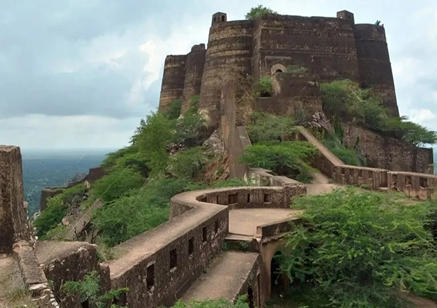 Top Hidden Gems to Explore in Sikar 2026